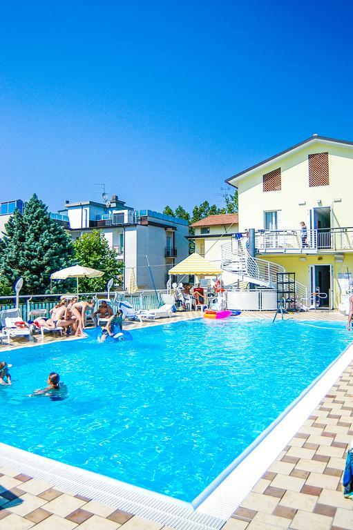 Hotel Santa Martina 빌라마리나 외부 사진