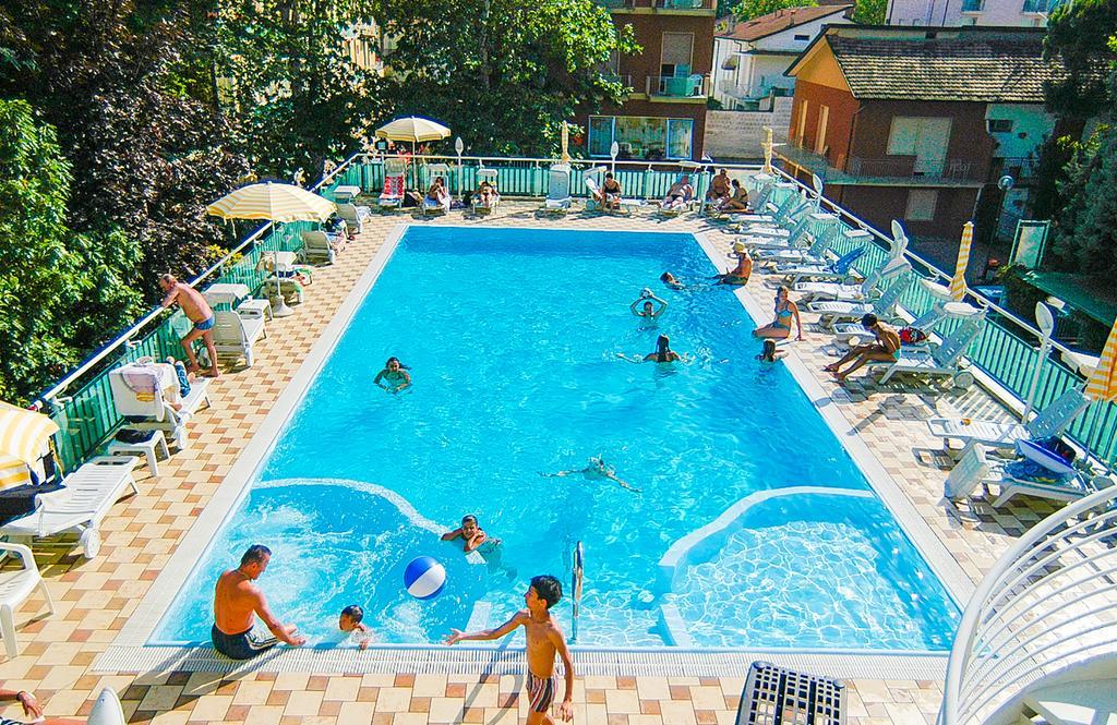 Hotel Santa Martina 빌라마리나 외부 사진