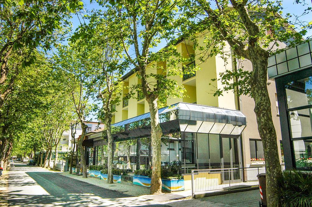 Hotel Santa Martina 빌라마리나 외부 사진