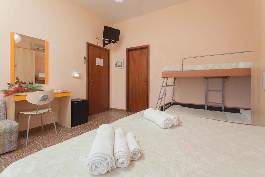 Hotel Santa Martina 빌라마리나 외부 사진